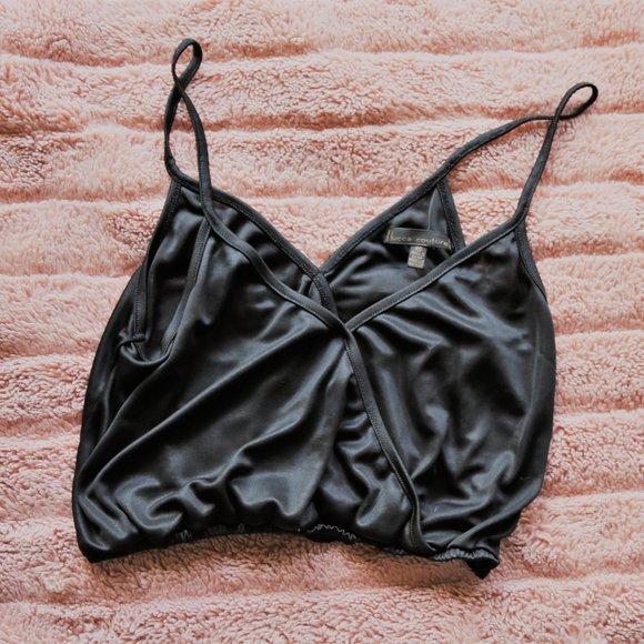 Black Crop Top - Picture 3 of 3